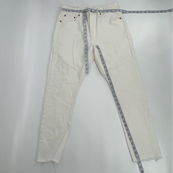 Levi’s 501 White Rough Hem Button Fly Jeans Size 30 Short Women’s - Picture 4 of 5